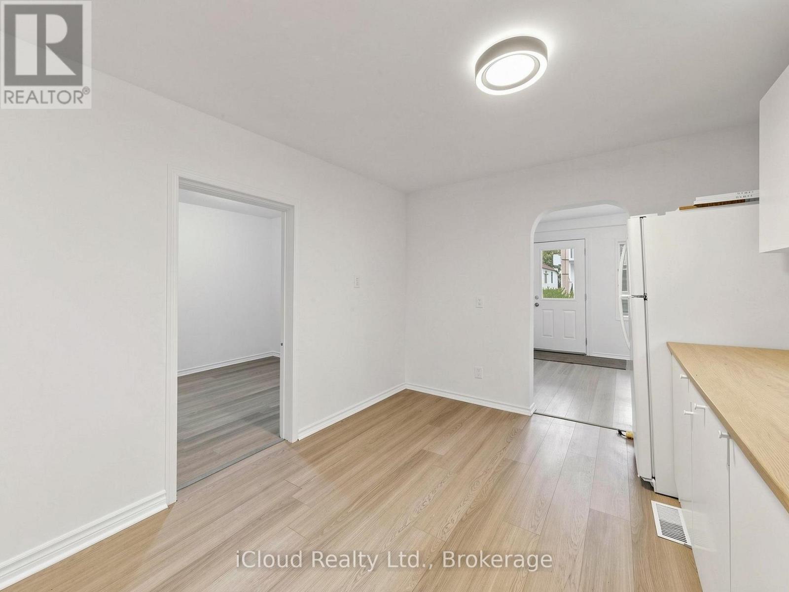 32 SEVENTEENTH STREET - 19