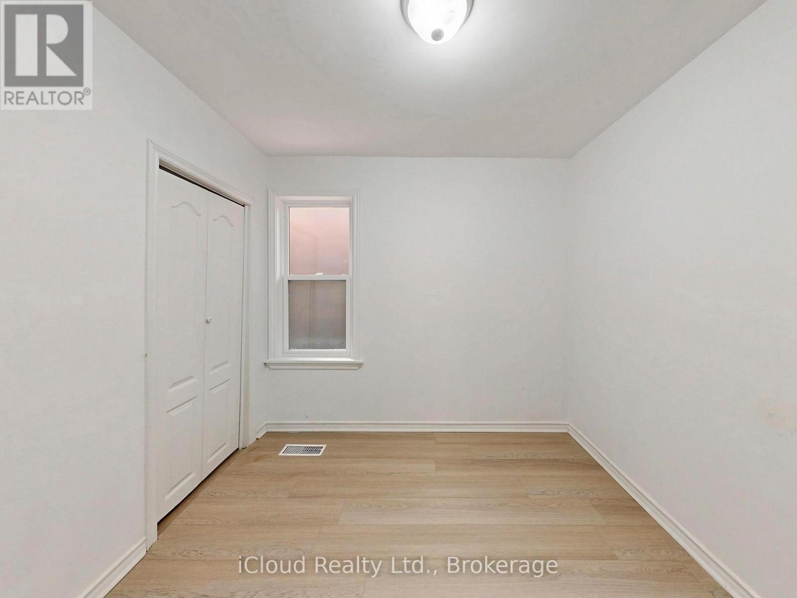 32 SEVENTEENTH STREET - Image 28