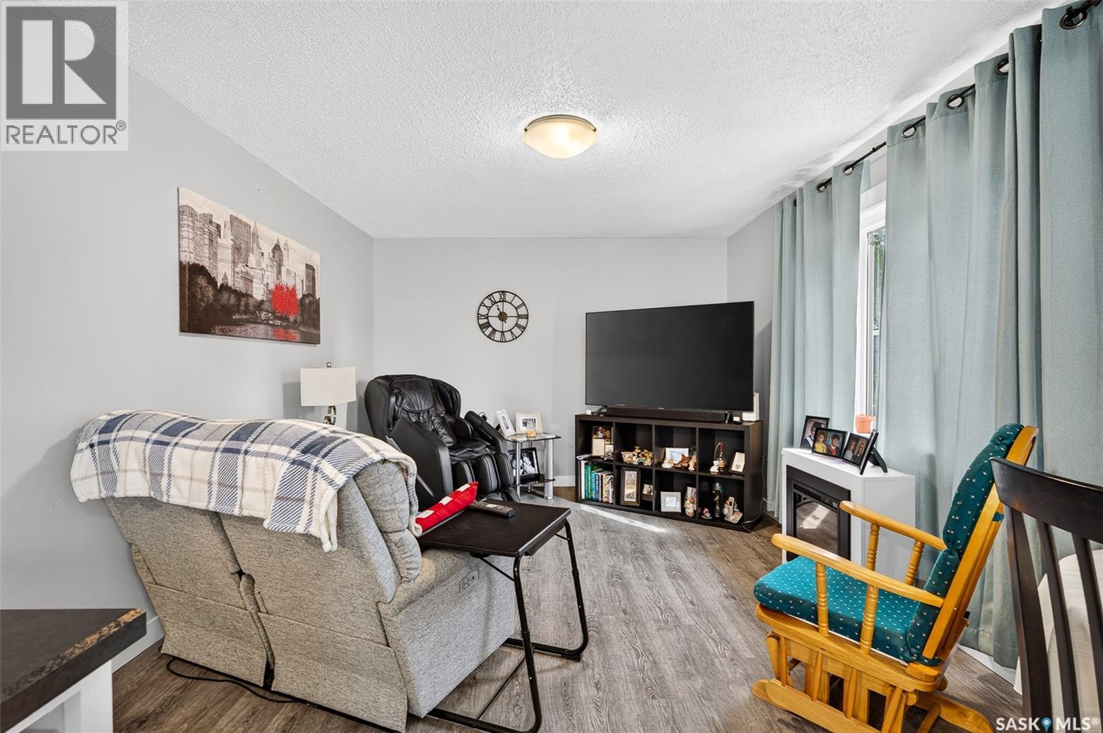 1242 4th AVENUE NE - Image 12