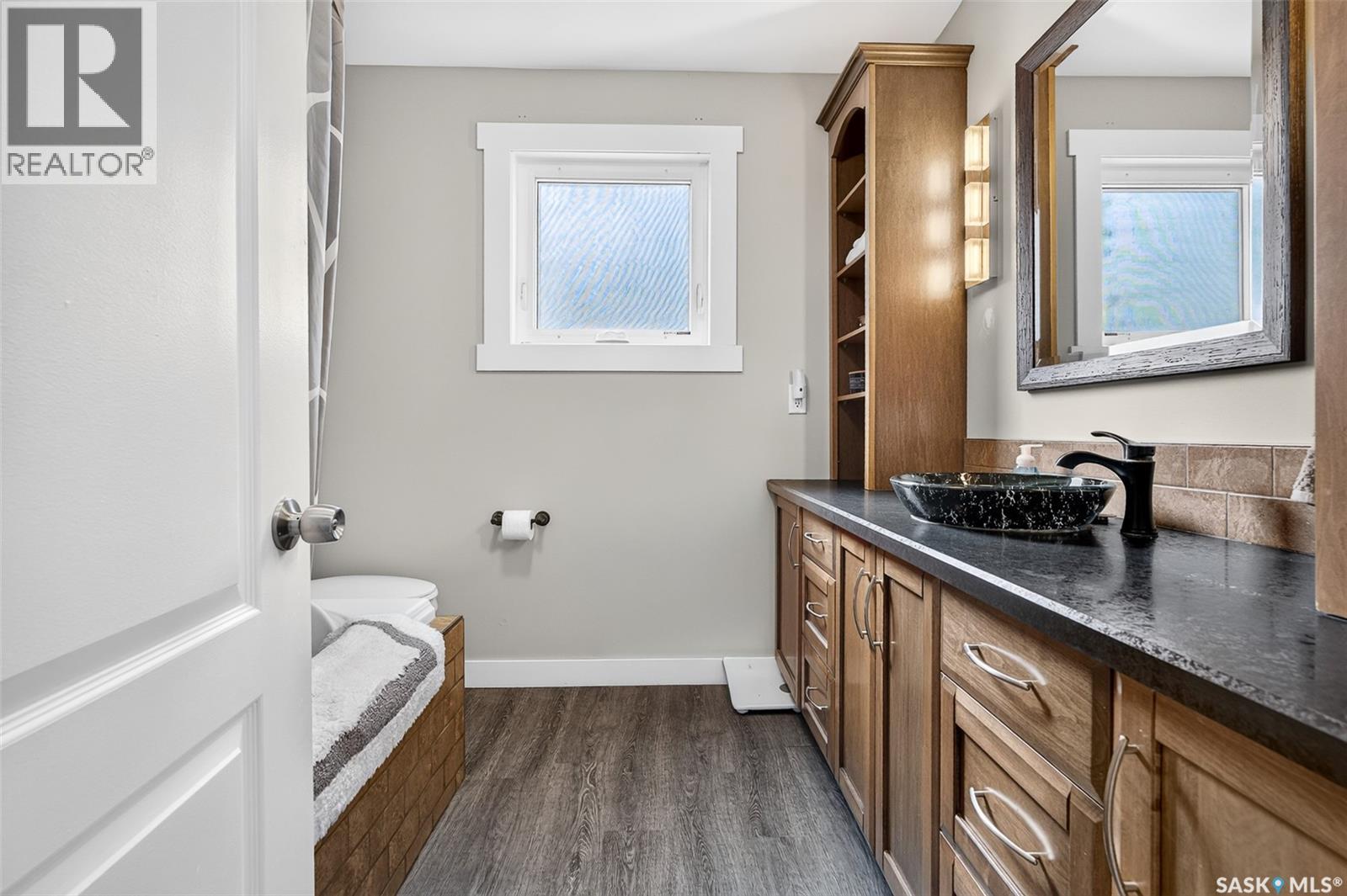 1242 4th AVENUE NE - Image 21