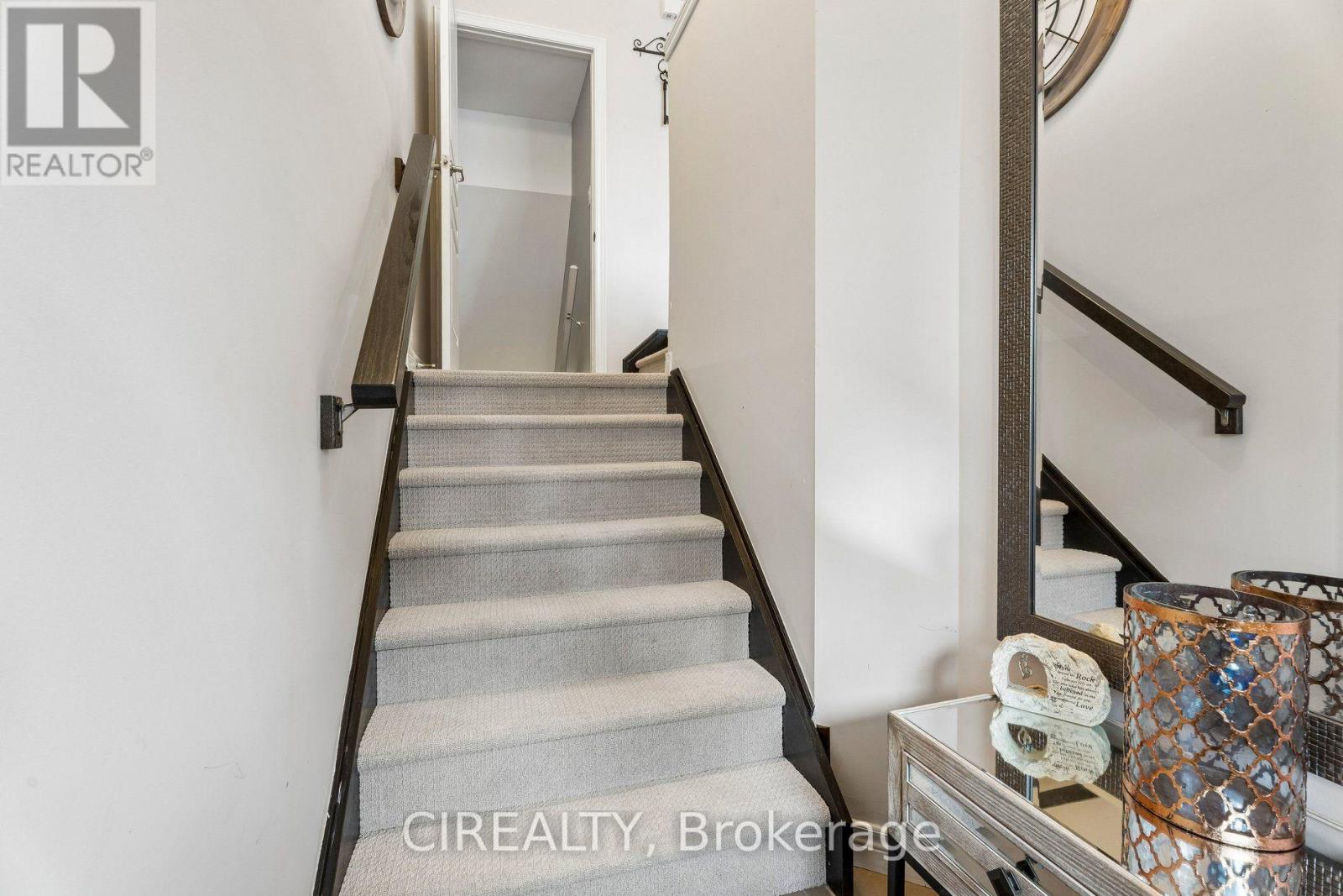 12 - 201 WESTBANK TRAIL, Hamilton (Stoney Creek Mountain) — photo 5