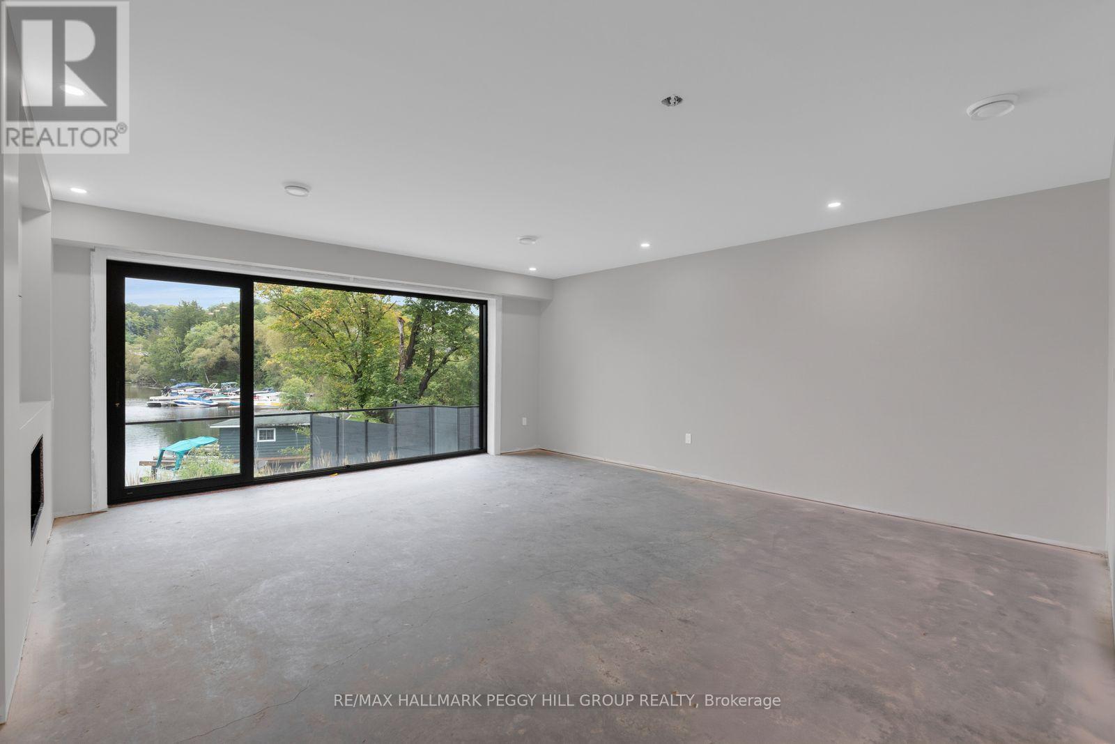 305 - 32 BRUNEL ROAD, Huntsville — photo 5