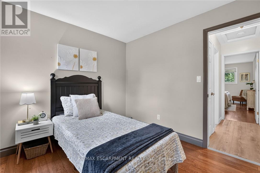 16 ELK STREET - 23
