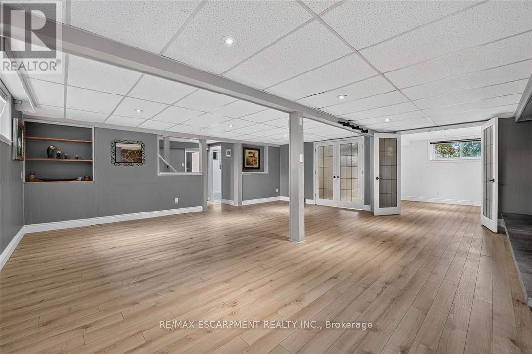 16 ELK STREET - 31