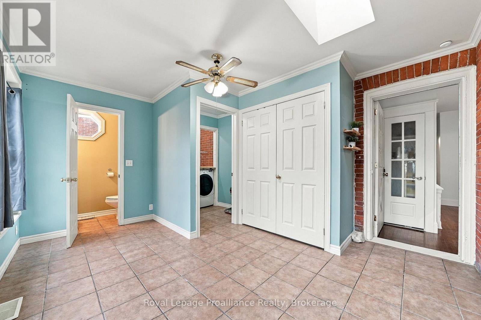 31 GROVE STREET - Image 24