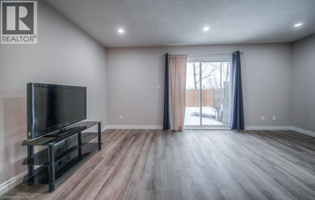 #15 149 ST CATHARINES Street - Image 11