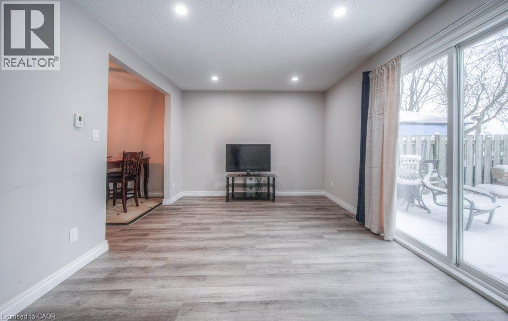 #15 149 ST CATHARINES Street - Image 12