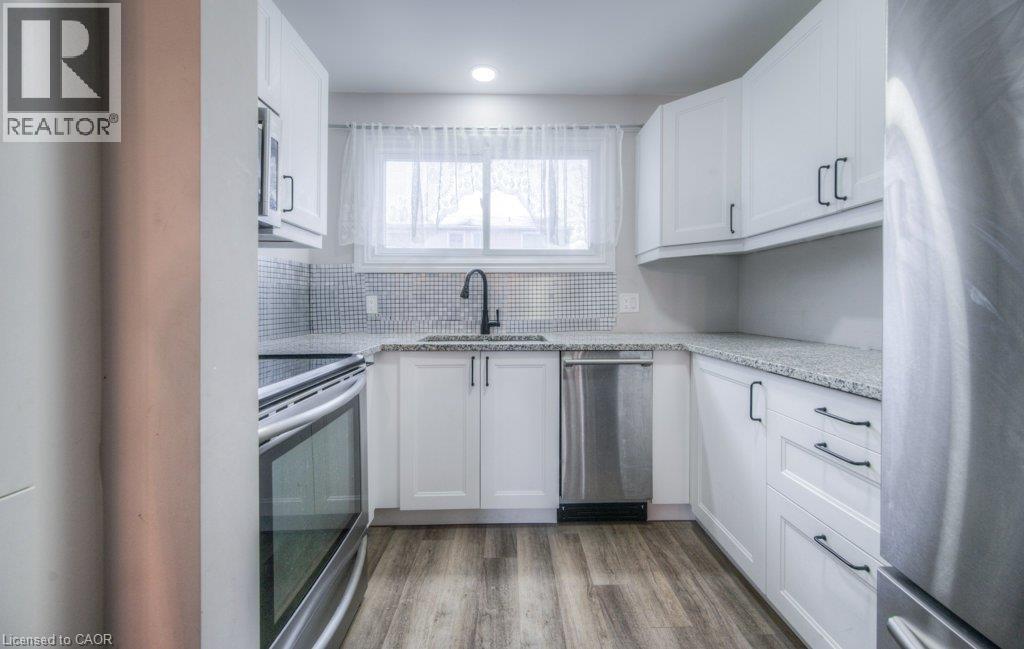 #15 149 ST CATHARINES Street - 15
