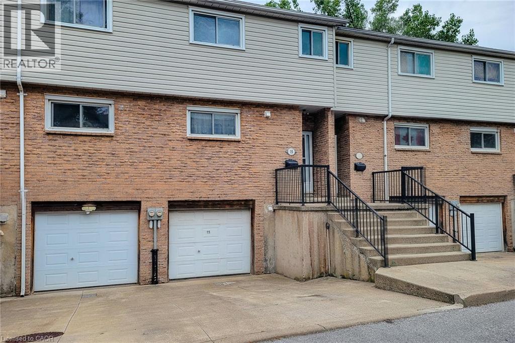 #15 149 ST CATHARINES Street - 3