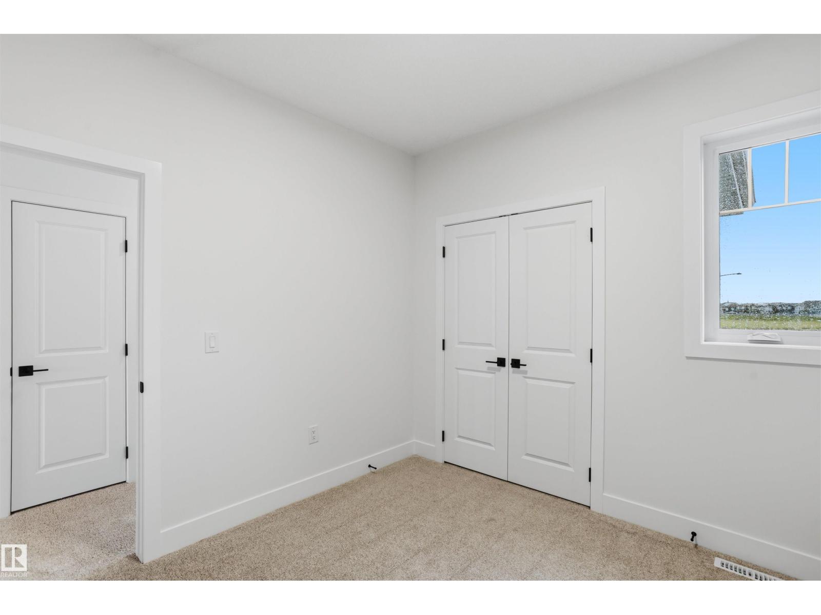 8425 223A ST NW - 33