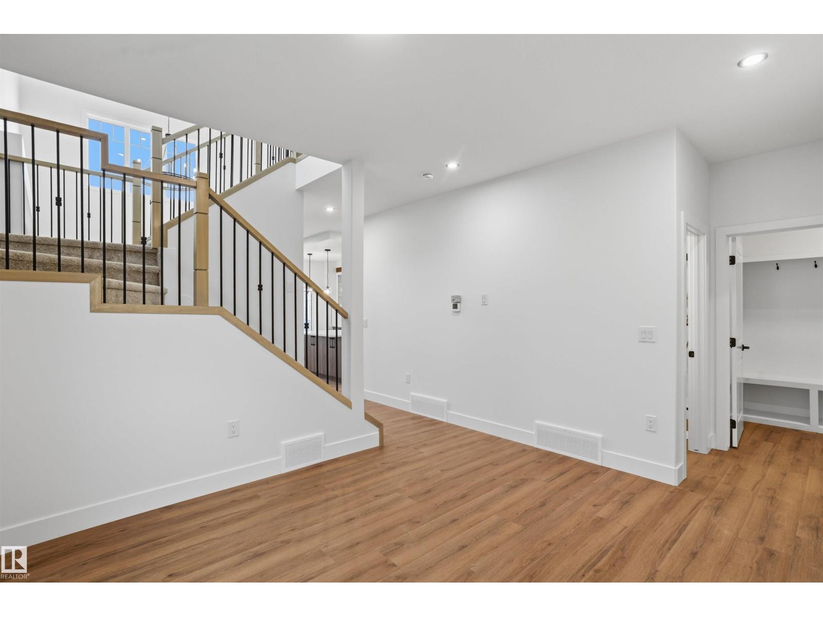 8425 223A ST NW - 5