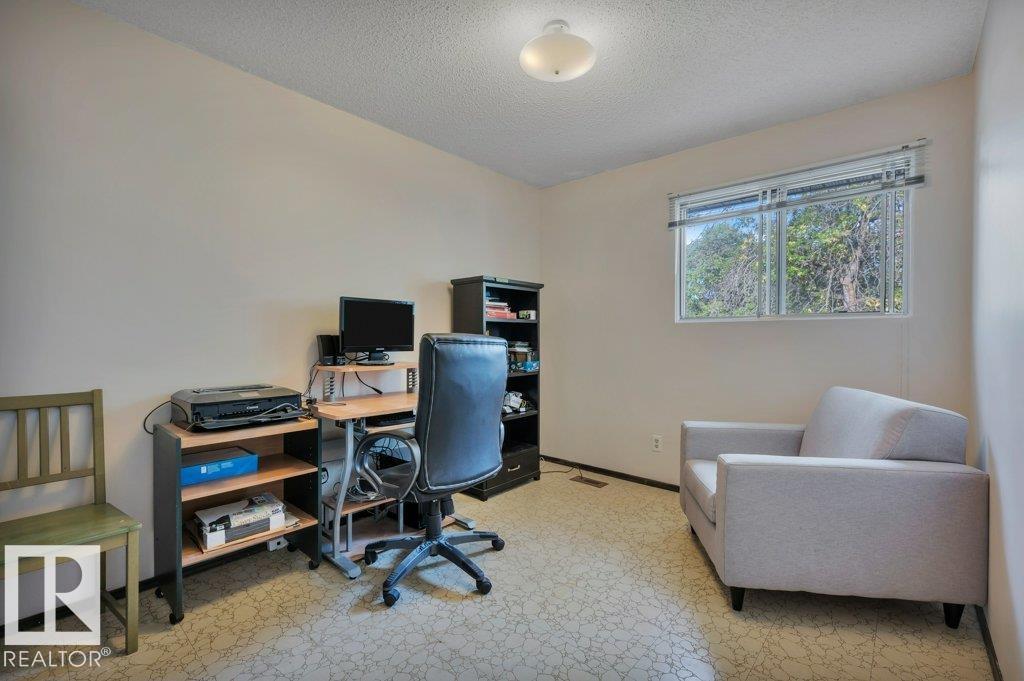 1 FOREST DR - 24