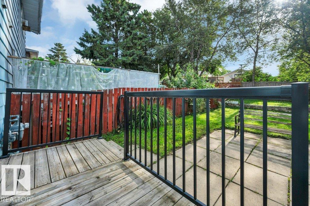 1 FOREST DR - 30