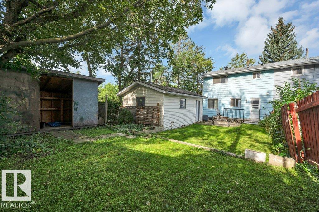 1 FOREST DR - 33
