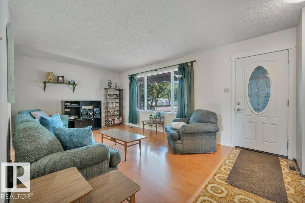 1 FOREST DR - 5