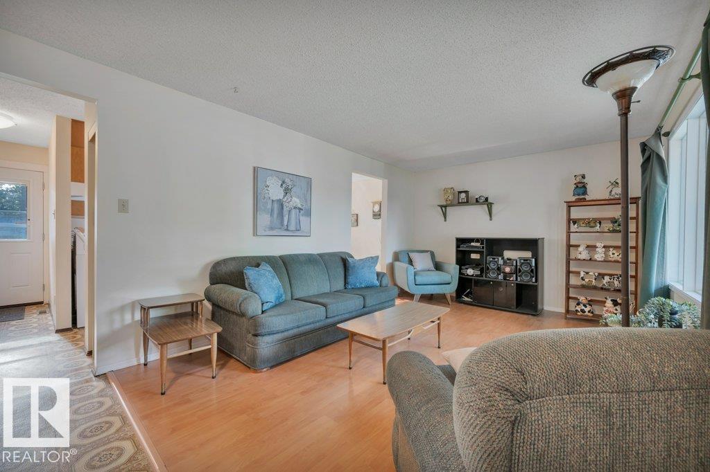 1 FOREST DR - 6