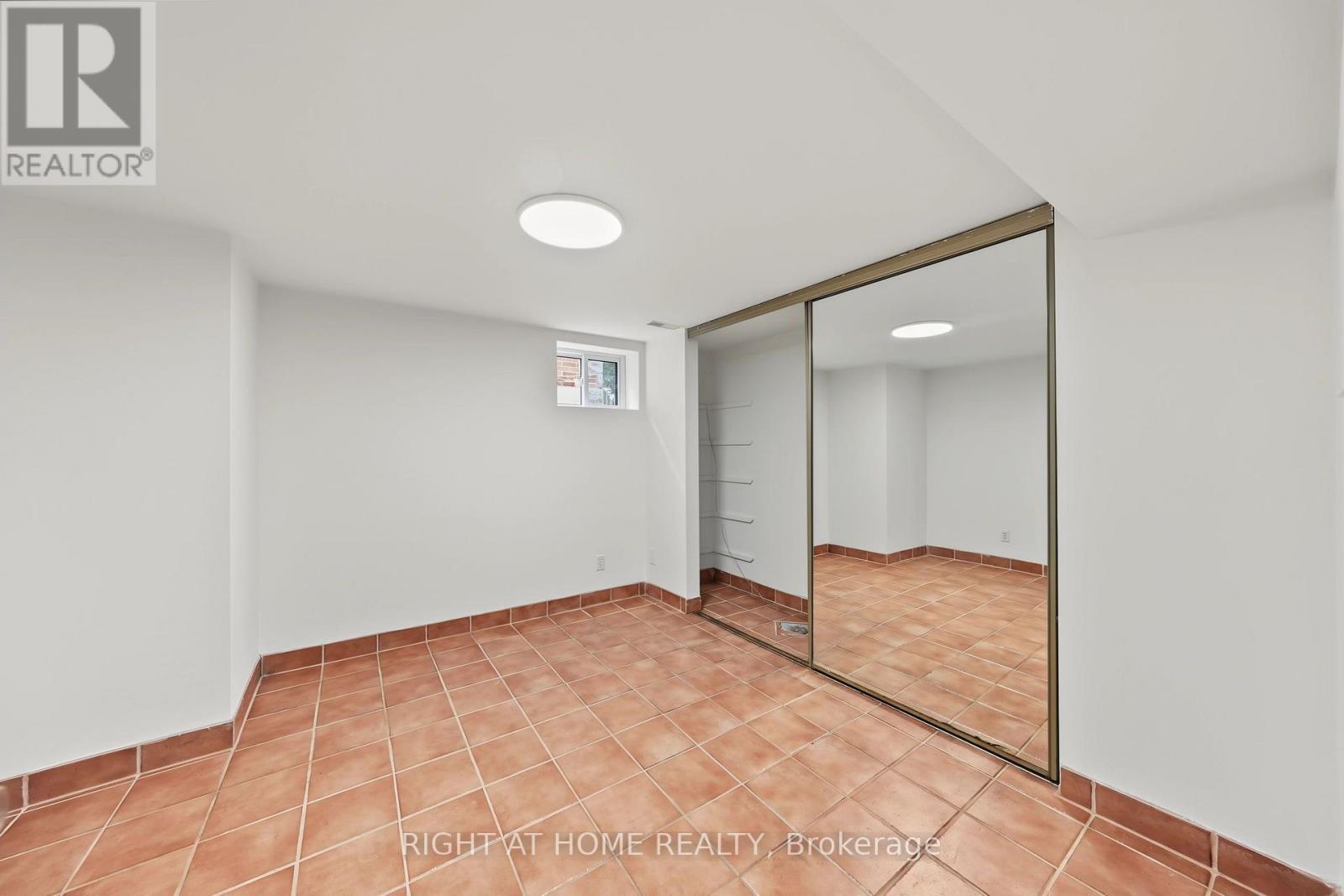 1008 KENNEDY ROAD - 22