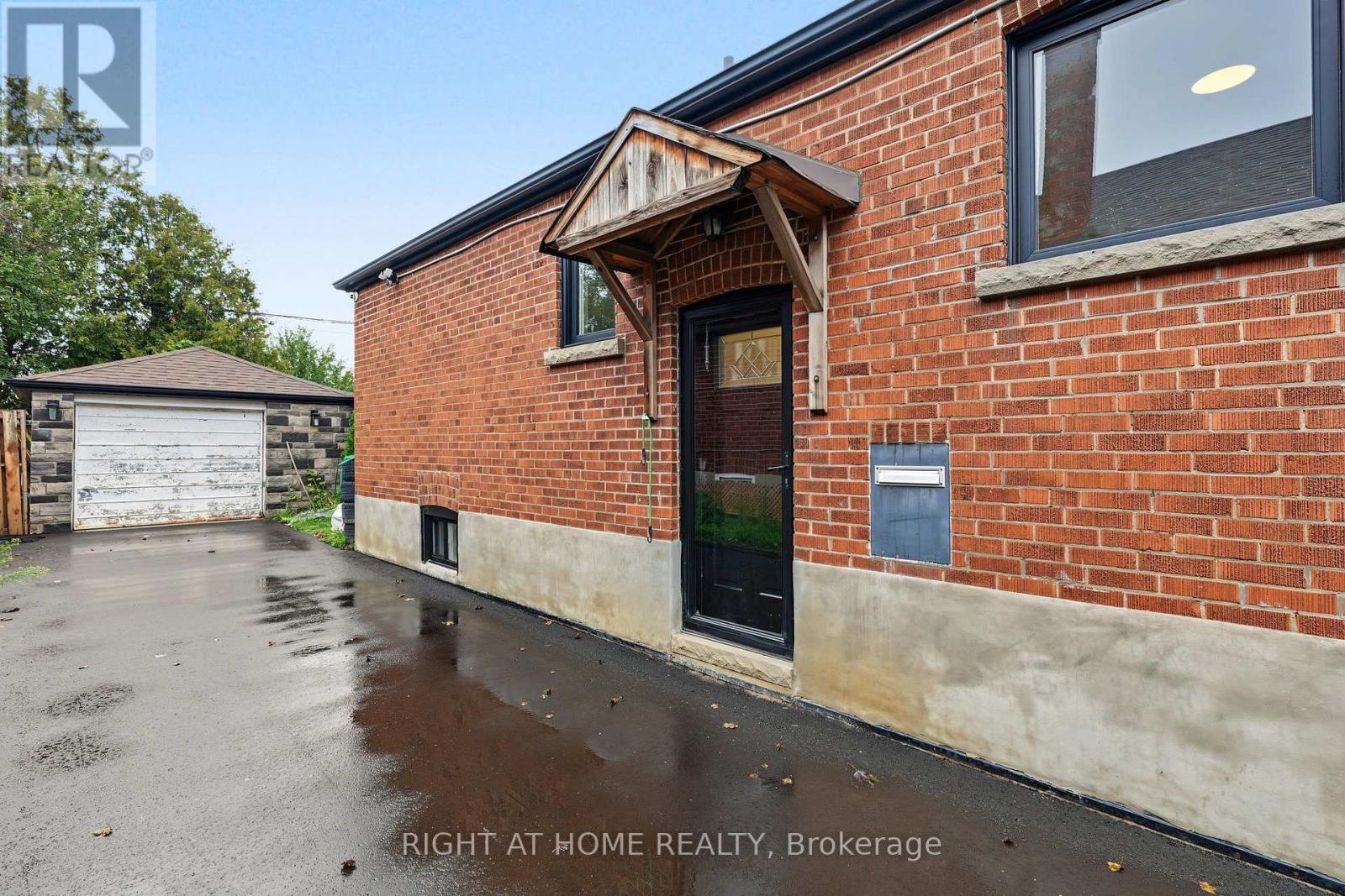 1008 KENNEDY ROAD - 19