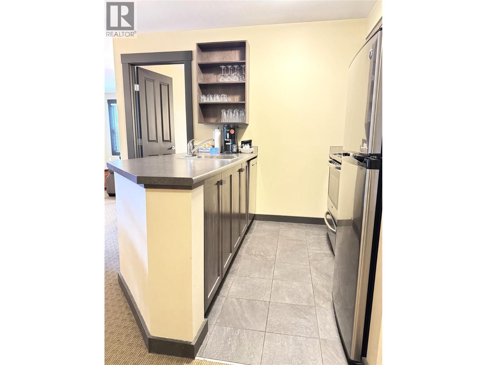 #211 2064 Summit Drive - 11