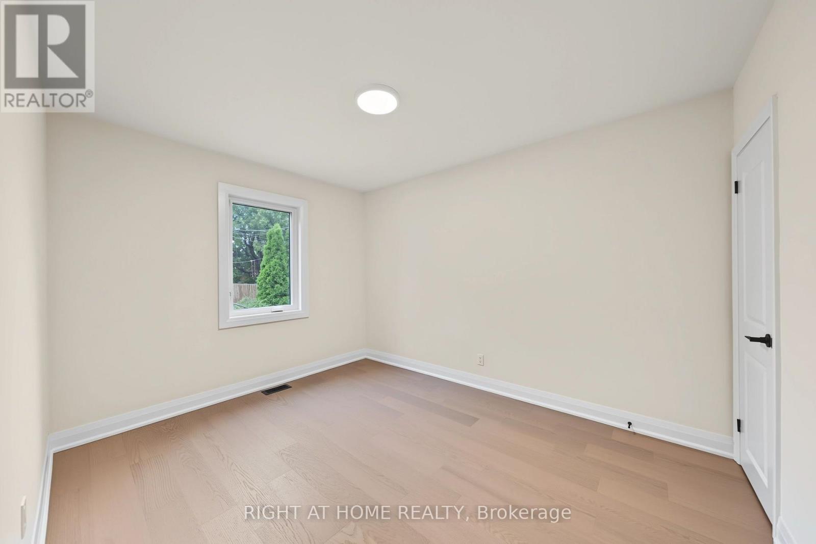 1008 KENNEDY ROAD - 17