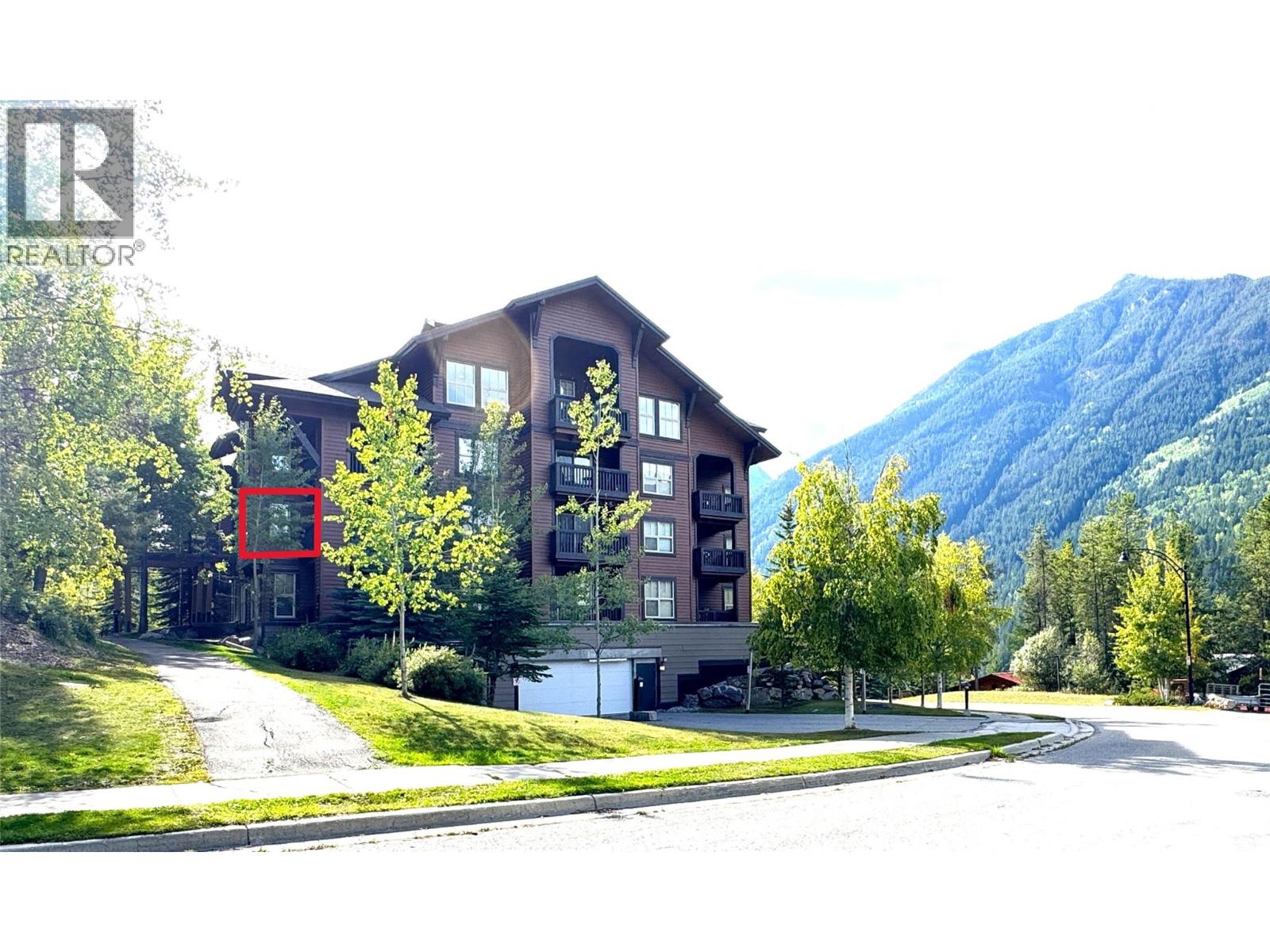 #211 2064 Summit Drive - 36