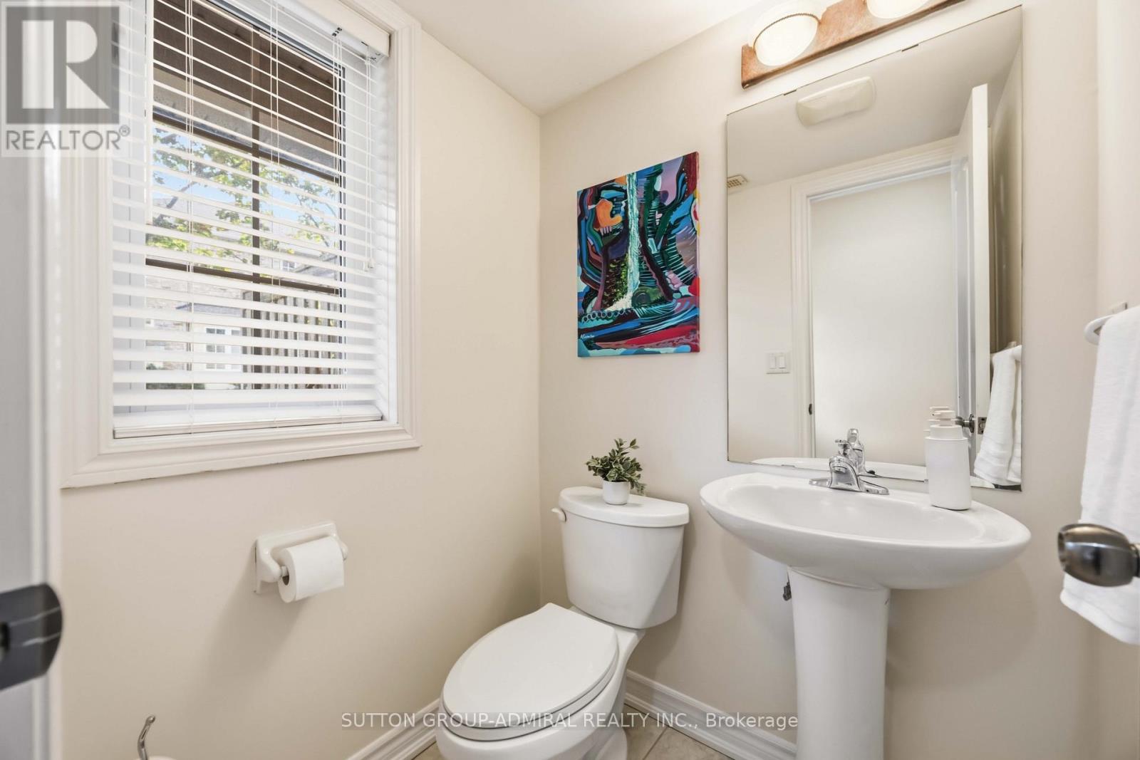 #4 71 PUCCINI DRIVE - Image 29