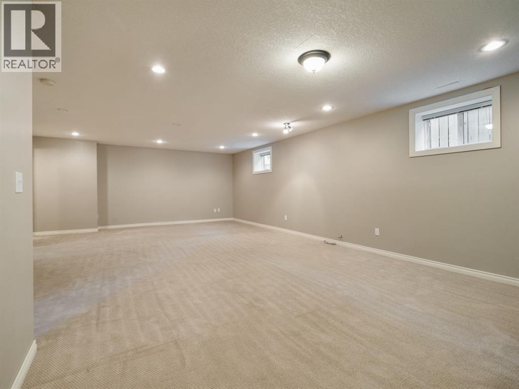 805 17 Street S - Image 28