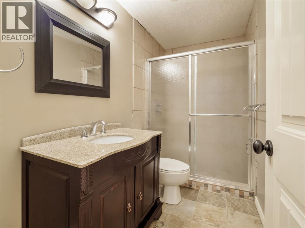 805 17 Street S - Image 31