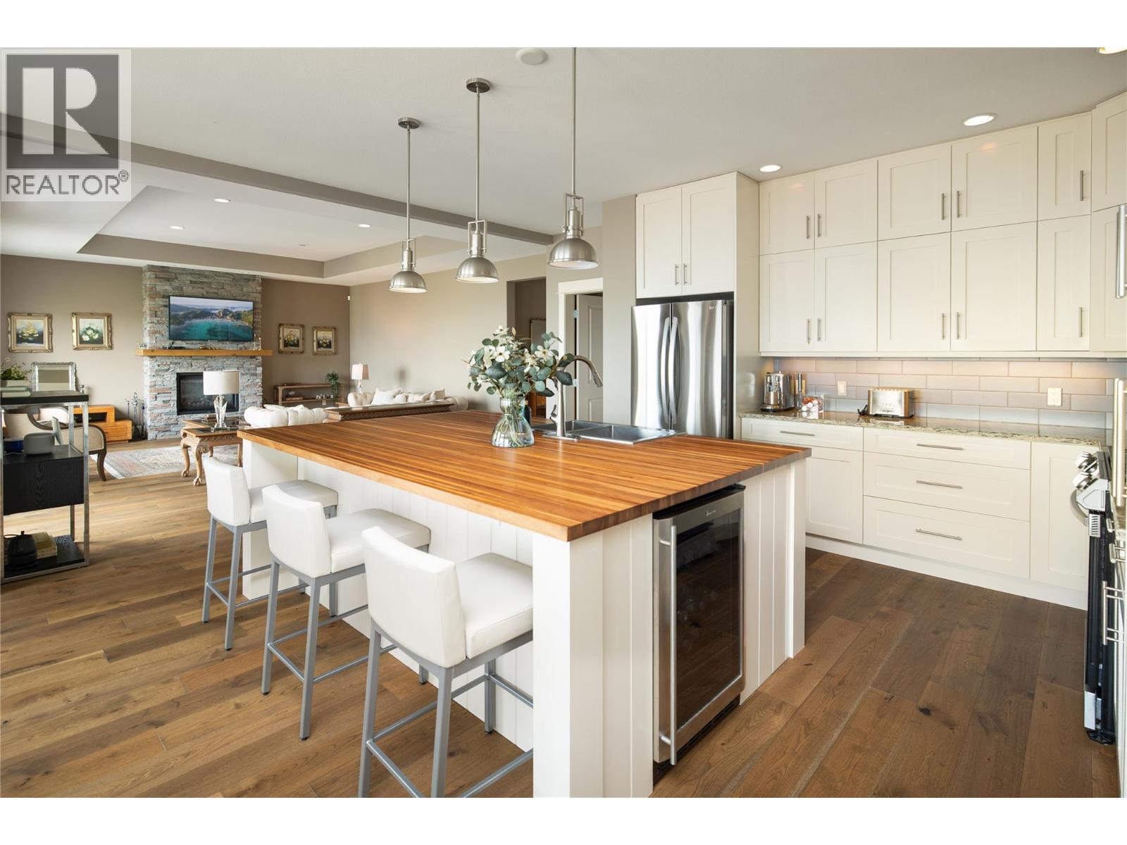 856 Hewetson Avenue, Kelowna