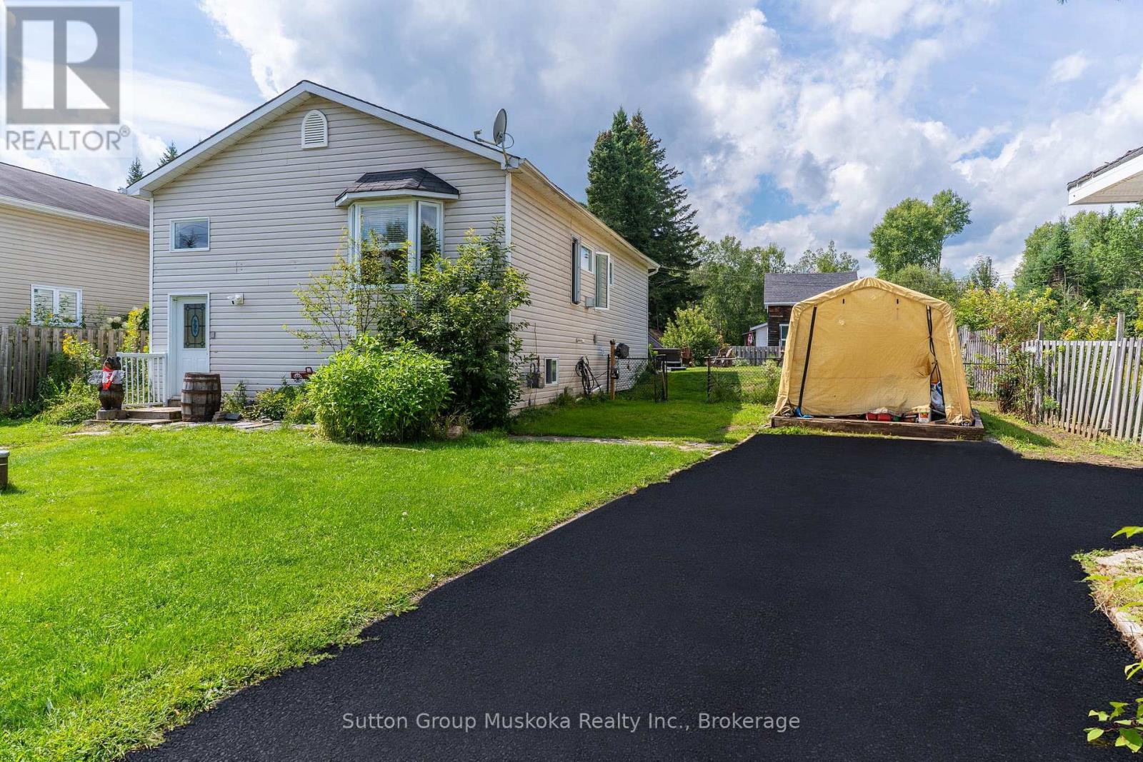 184 MAIN STREET, Perry (Novar)