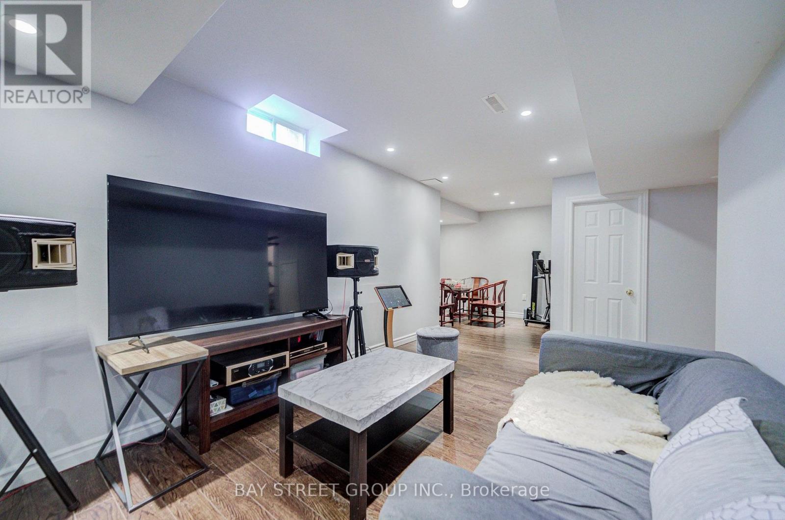 25 WATERTON CRESCENT - 30