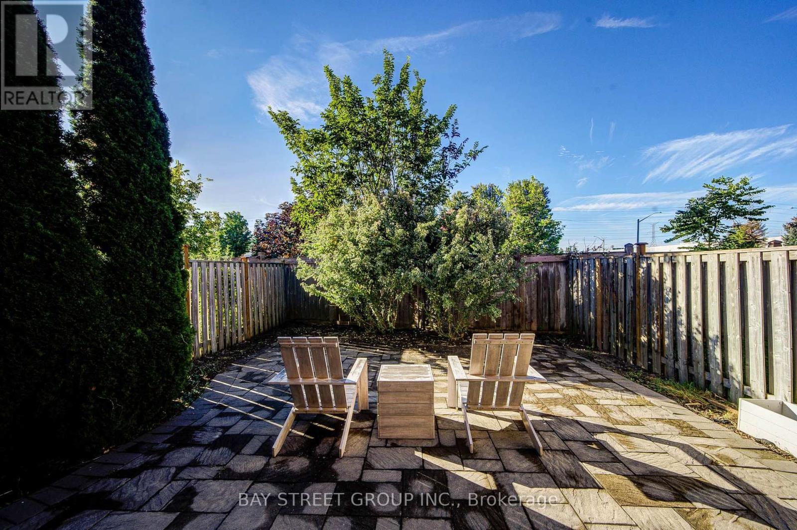25 WATERTON CRESCENT - 32