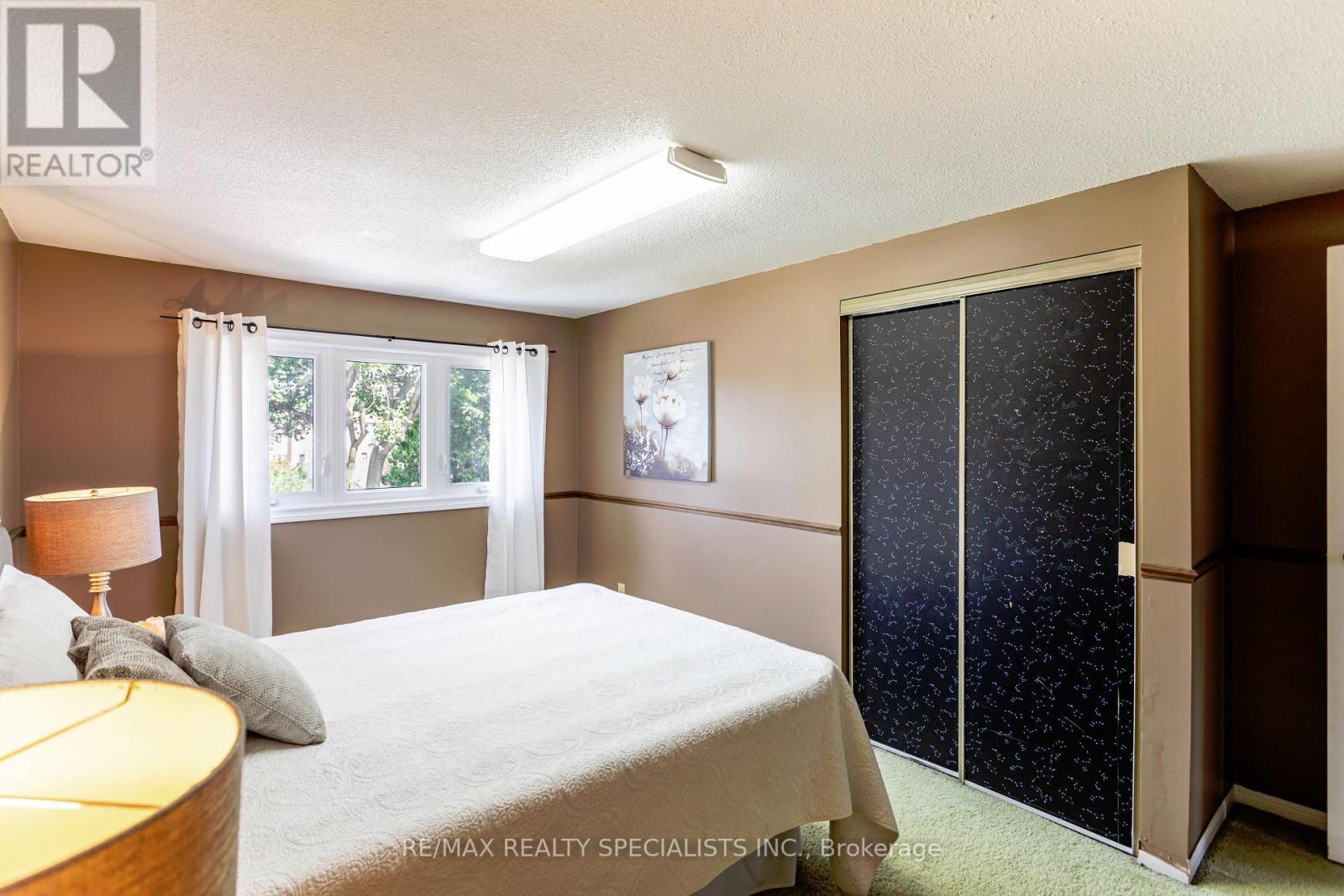 2727 LOS PALMAS COURT - 27