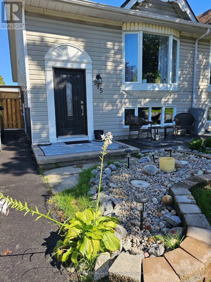 915 WARBURTON CRESCENT, Kingston (East Gardiners Rd) — photo 1