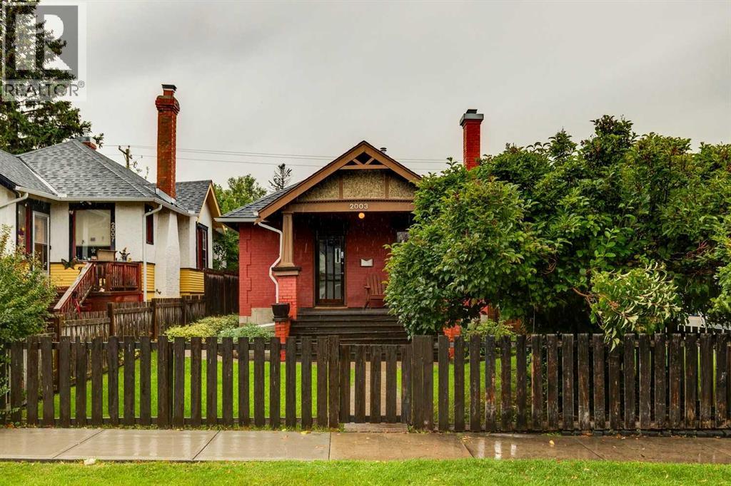 2003 26A Street SW - 2