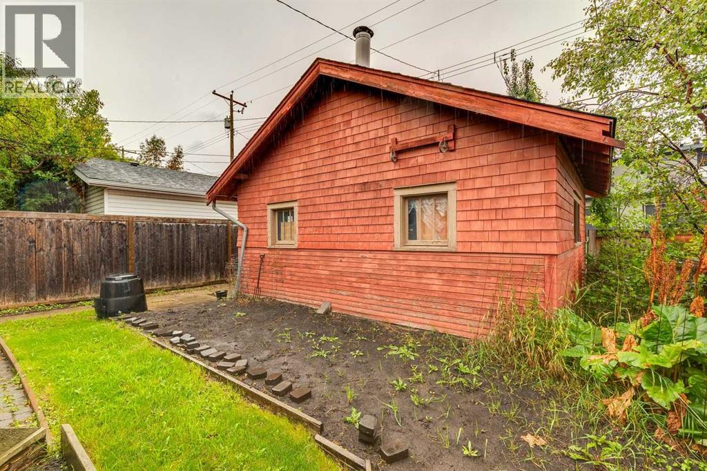 2003 26A Street SW - 20