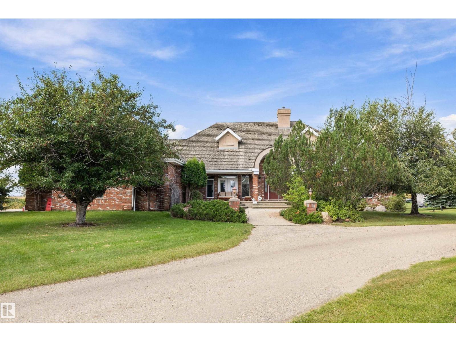 9610 167 ST SW - 3