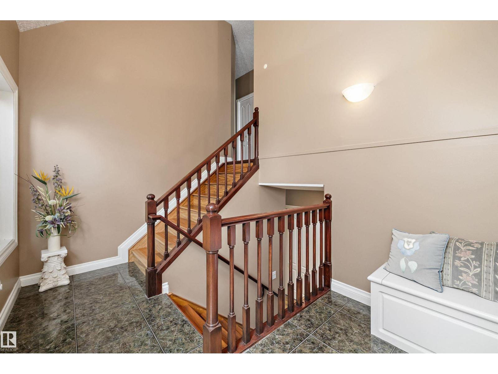 9610 167 ST SW - 62