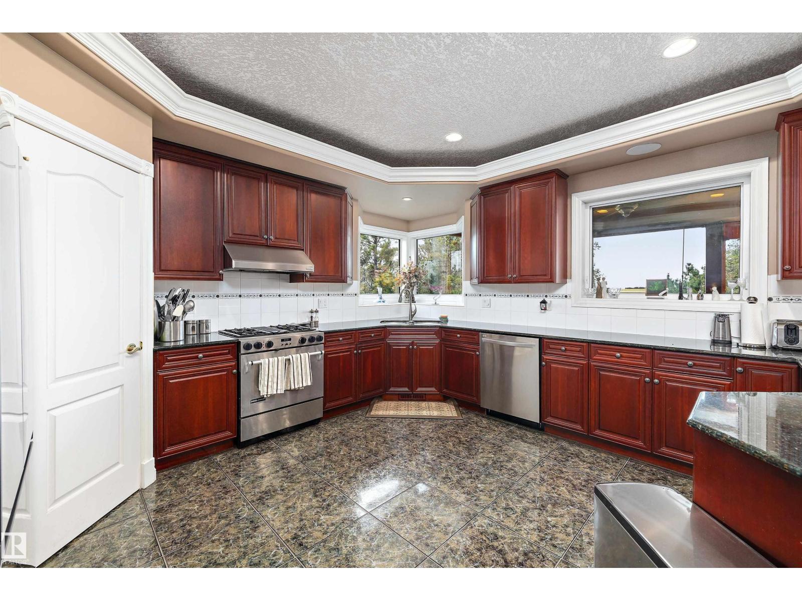 9610 167 ST SW - 24
