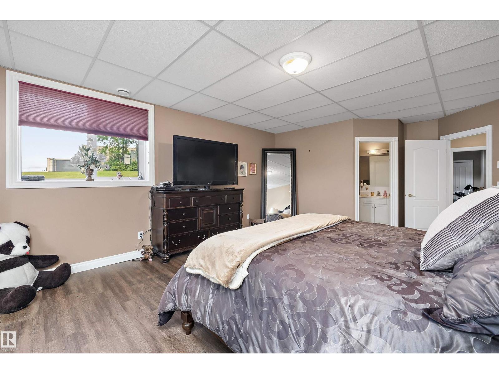 9610 167 ST SW - 50