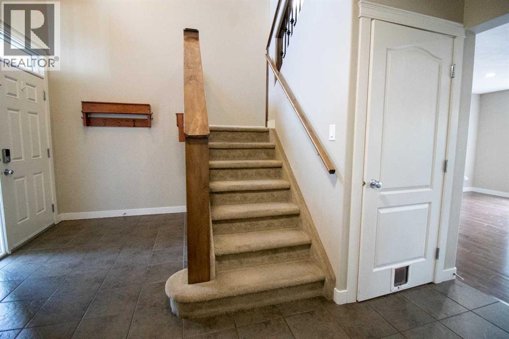 71 Coalbanks Gate W, Lethbridge — photo 2