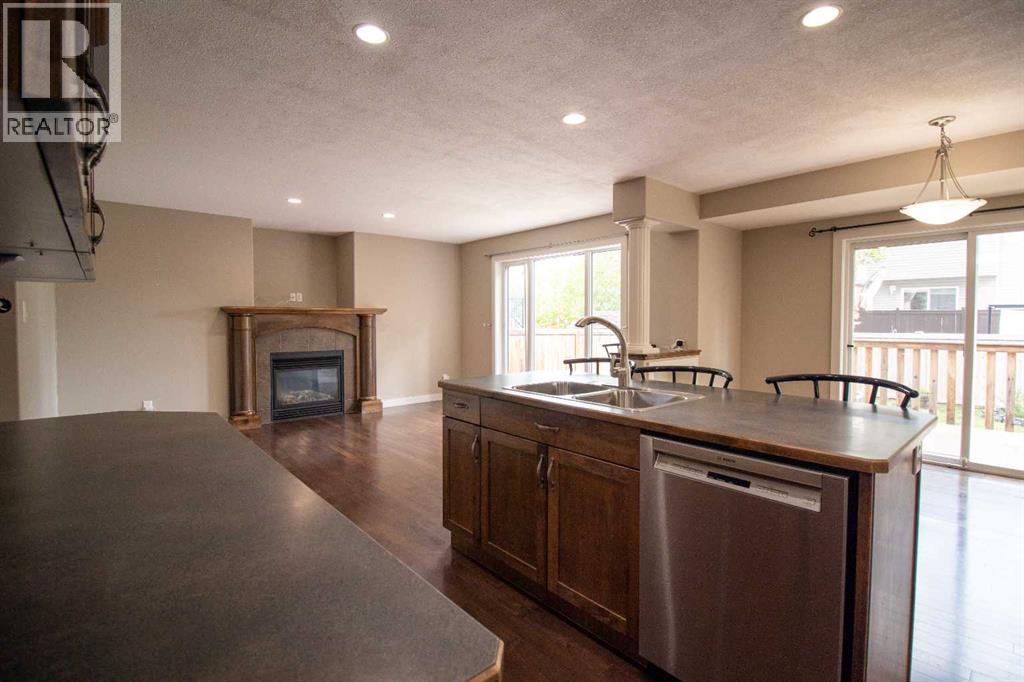 71 Coalbanks Gate W, Lethbridge — photo 7