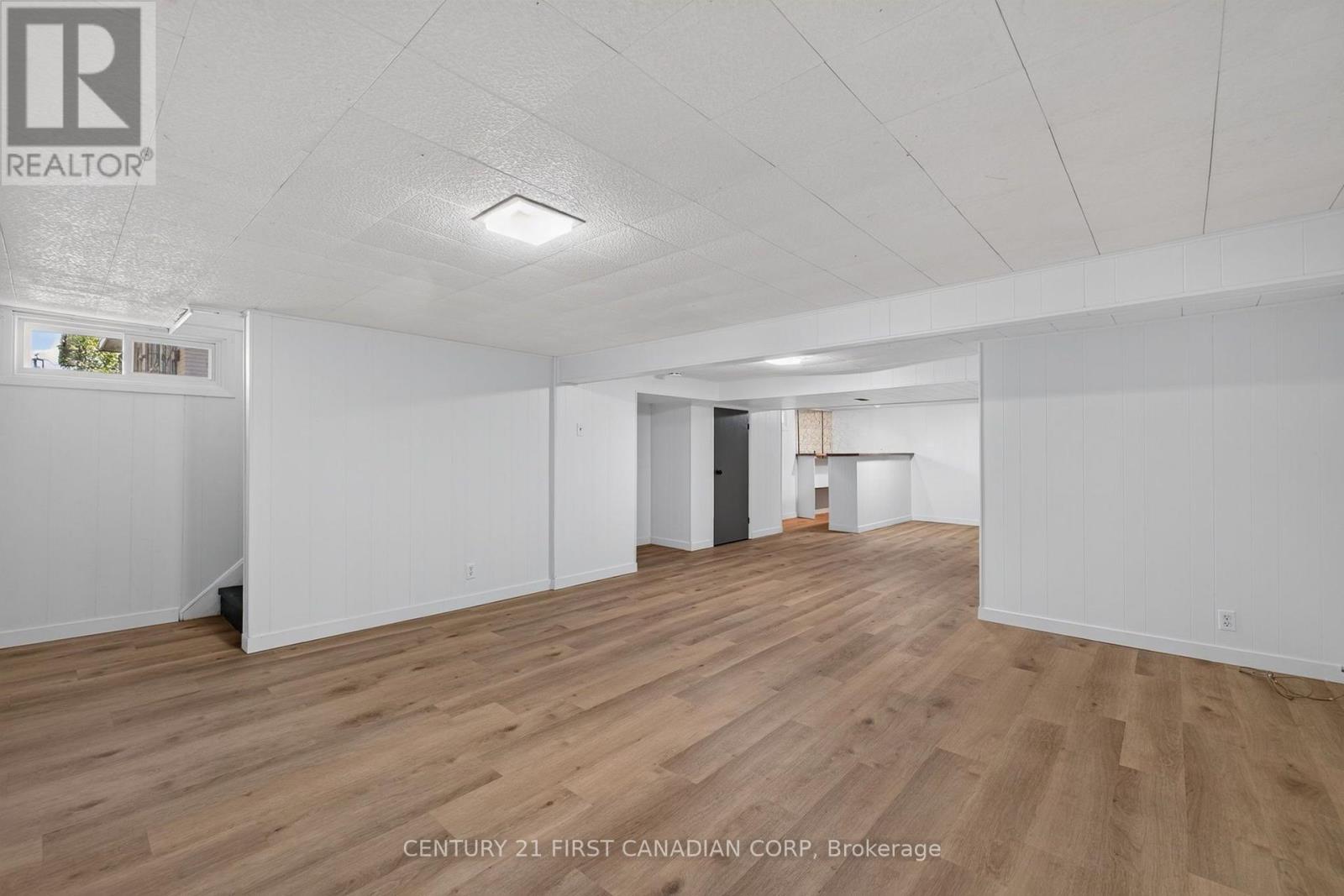 354 BASE LINE ROAD W - Image 29