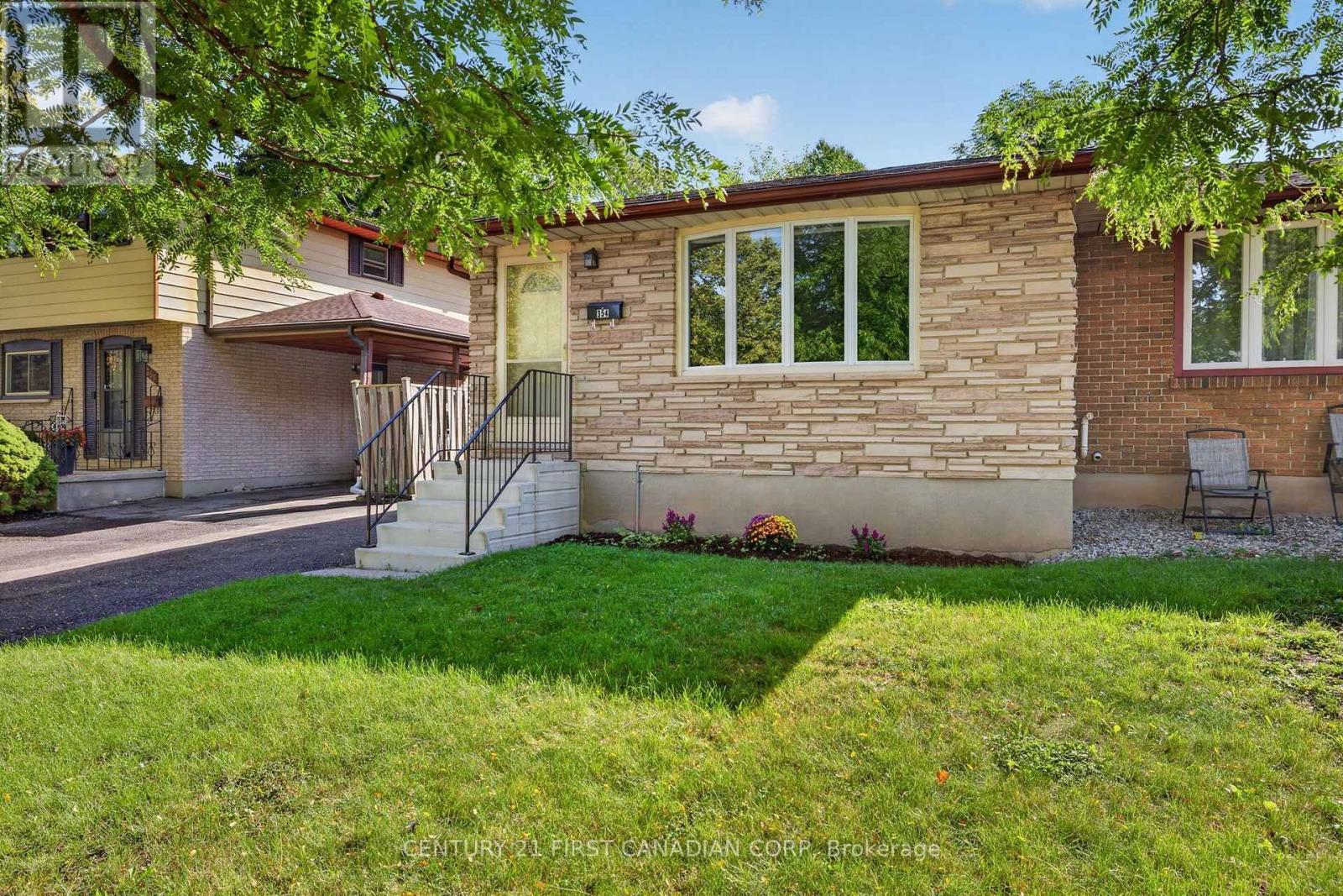 354 BASE LINE ROAD W, London South (South D) — photo 4