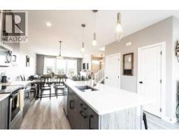 4pc Bathroom - 110 Prairie Gold Street, Taber, AB T1G0G3 Photo 7