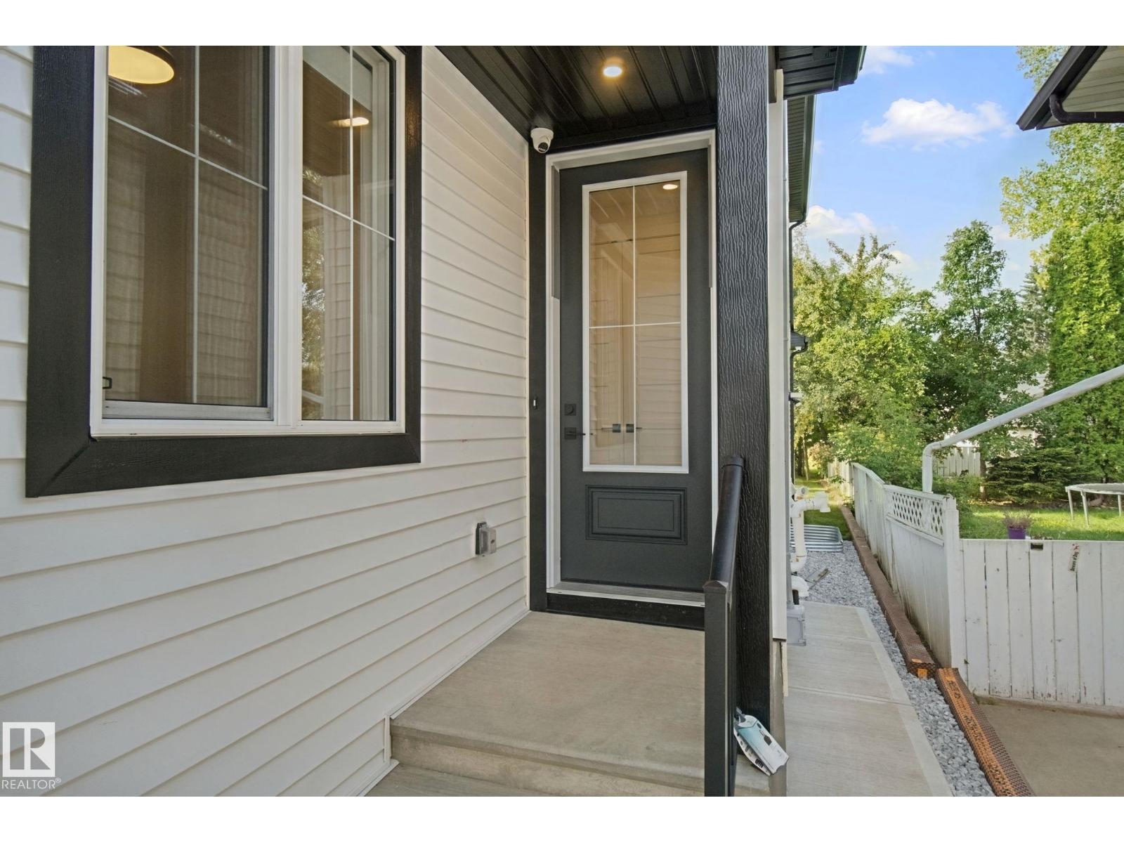 10619 60A AV NW - 8