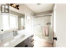 Bedroom - 110 Prairie Gold Street, Taber, AB T1G0G3 Photo 13