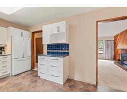 13128 Doone Place, Surrey, BC V3V6R8 Photo 9