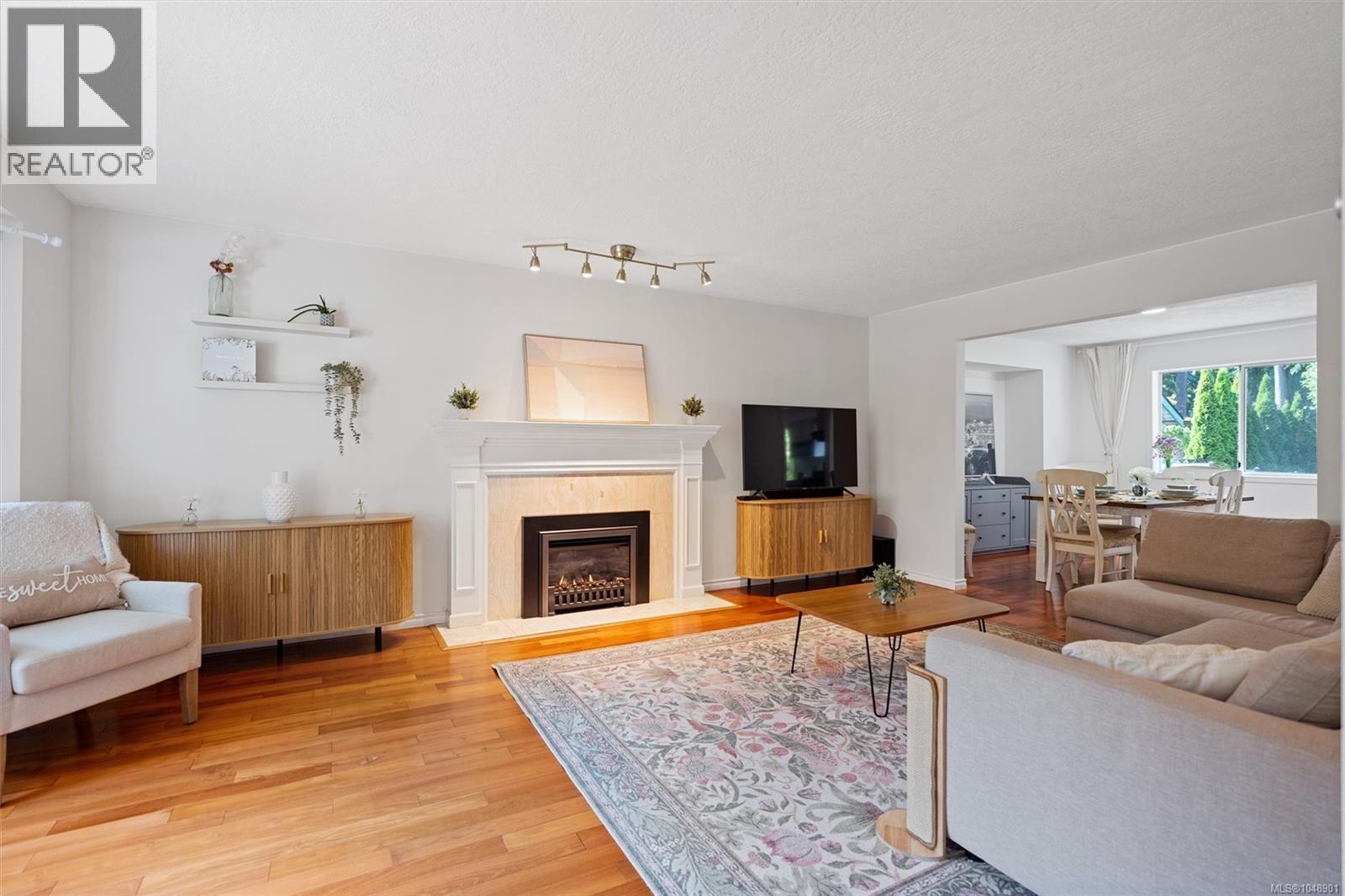 6938 Wallace Dr - Image 10