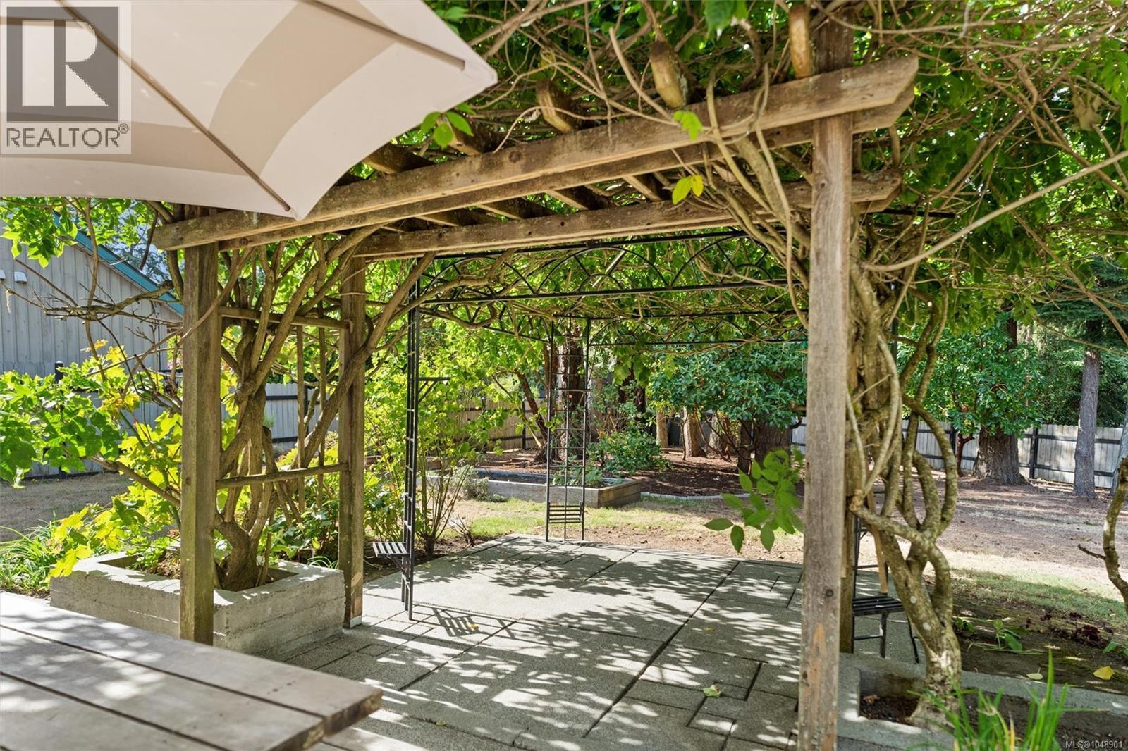 6938 Wallace Dr - Image 31